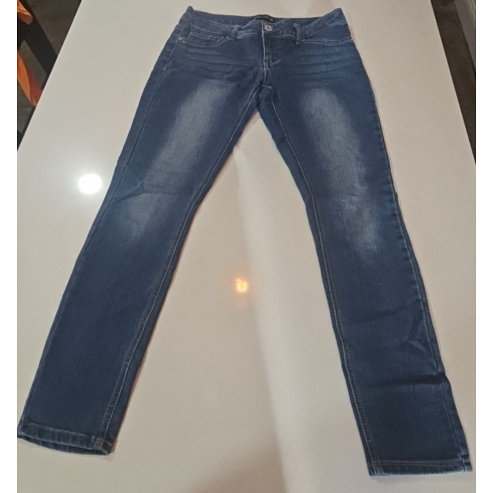 Vanilla Star Straight Leg Low Rise Jeans RN 111052 Size 7 Medium Denim Wash